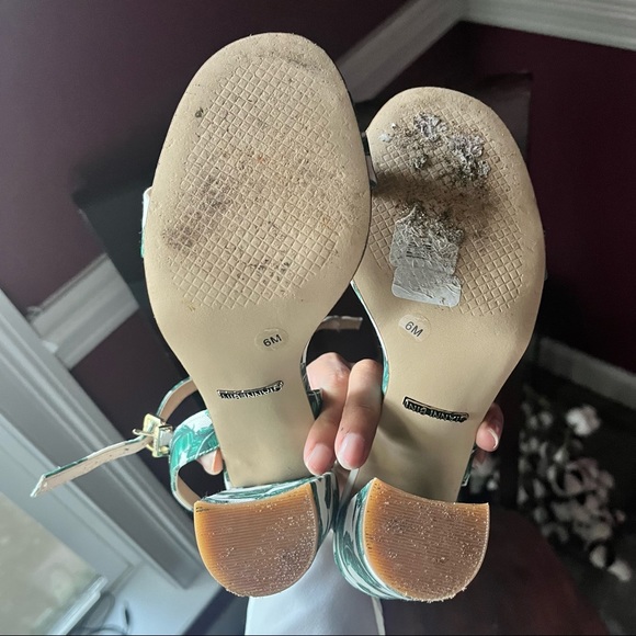 Giani Bini heels shoes. Excellent Used conditions. From dillards. - Picture 4 of 5